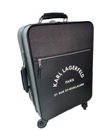 3C1B1B45-CC72-469C-97AD-F40CDB085A69