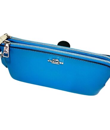 D893FBD7-BA6E-425F-BB57-A3721E6679D9