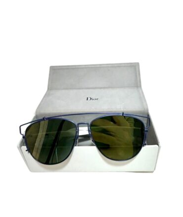 DBC4030C-B50F-4F89-9499-D2FBDA209D65