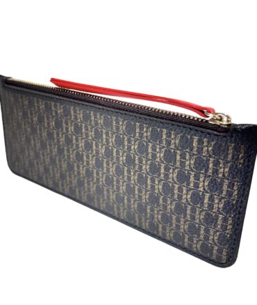 12621C4E-2A84-49EE-A57B-149F5A8CB34E