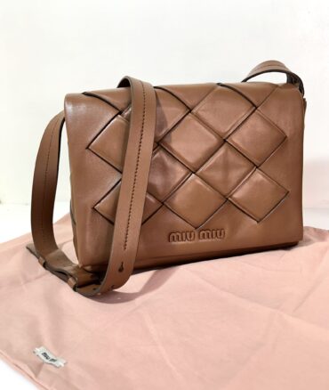 5D89556A-ECD4-4AC1-AD42-FB90172DD407