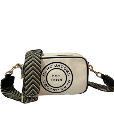 60AA6B12-11CD-4A9B-A925-77E8BF93F3D9