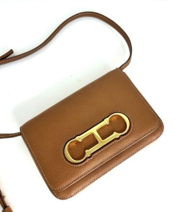 FB473AE6-89E9-447A-BE7C-BA2D20BE25D4