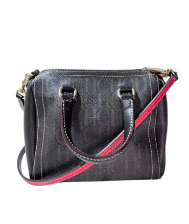 5B780857-6774-4E00-9AE5-12A53EC1A203