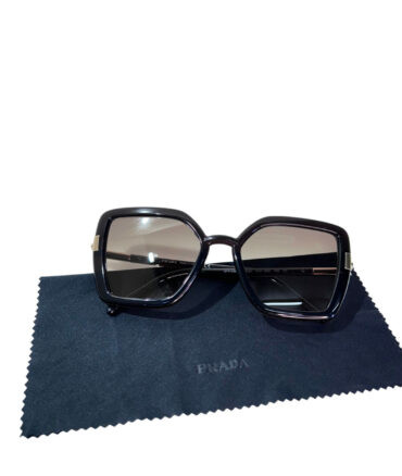 951E40E6-8312-4076-95D3-374324DC5610