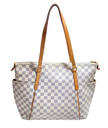 41118B3D-E838-4240-8793-A5169B2770B6