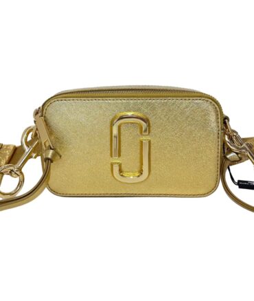 BAFB36A0-4C64-48D7-B5AE-3A5BEE636FBE