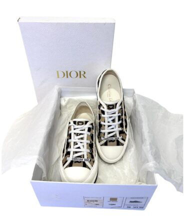 1E7350A7-ED55-41AC-BFC3-CA58AEA60645