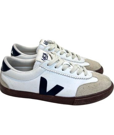 DD97D97F-7850-4929-B1B9-C695FE6ED4B7